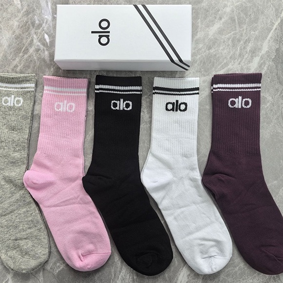 Alo Yoga Color-Blocked Ribbed Athletic Mid-Calf Sock Set - Picture 1 of 6